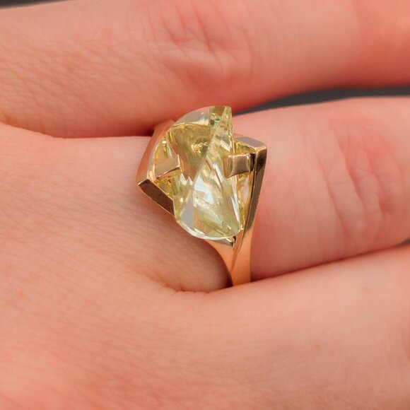 Neon-Lens Spinel Ring | 14 k Gold | Strellman's, c. 1960s - Picture 13 of 14